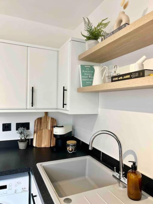 The Nook - Cosy Coastal Retreat Near Sandbanks Poole Luaran gambar